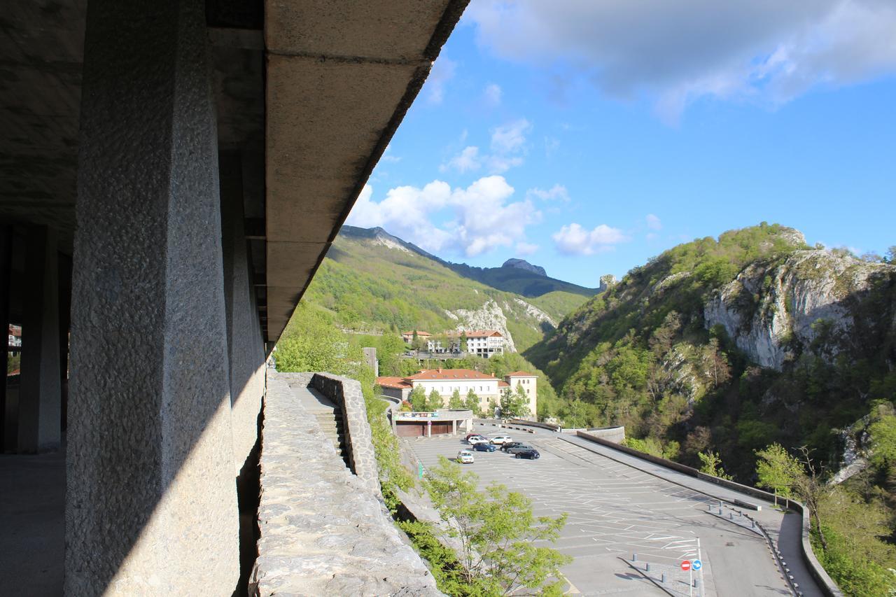 Arantzazu Aterpetxea Hostel *